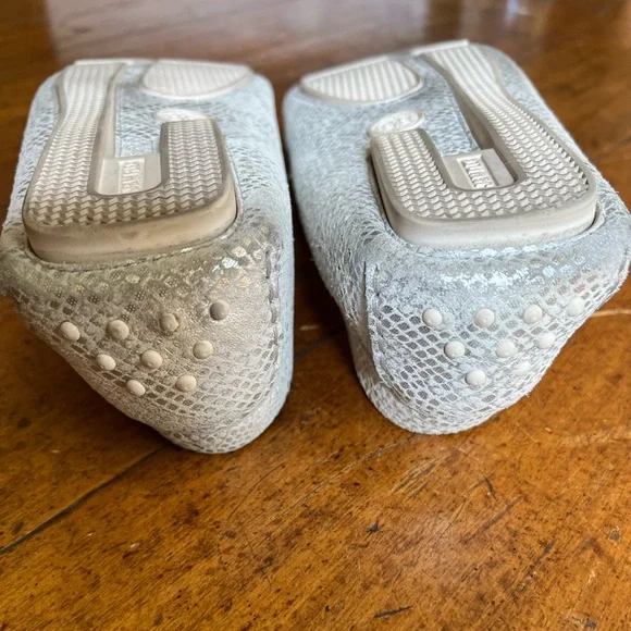 Johnston and Murphy silver and cream penny loafers size 10 - Picture 10 of 15